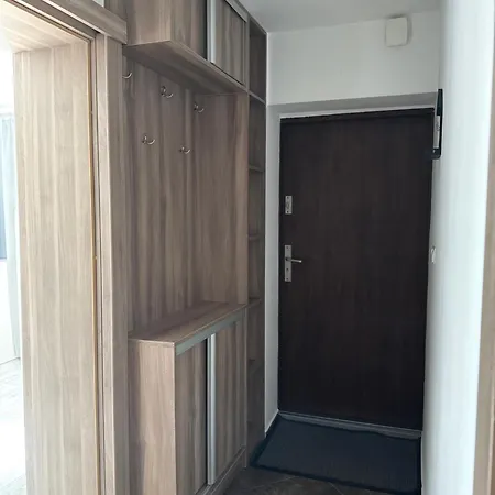 Pod Lesnym Niebem דירה
